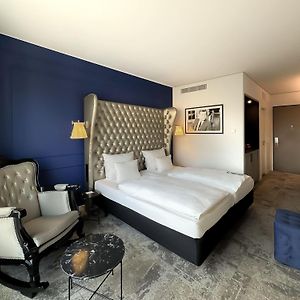 Superior Zimmer mit Kingsize-Bett