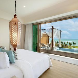 Pool Suite