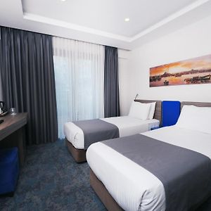 Zimmer mit zwei Einzelbetten