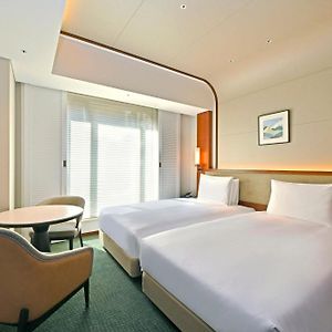 Moderate Zimmer mit zwei Einzelbetten