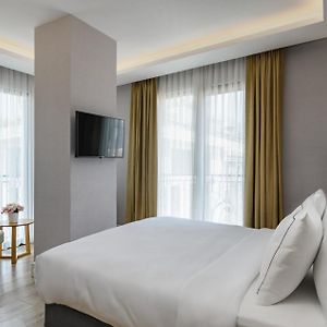 Eck-Zimmer mit Kingsize-Bett
