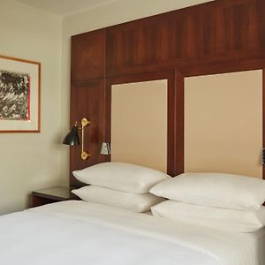 Zimmer mit Queensize-Bett
