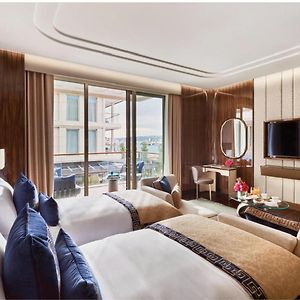 Deluxe Zimmer mit Kingsize-Bett