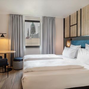 Superior Zimmer mit Kingsize-Bett