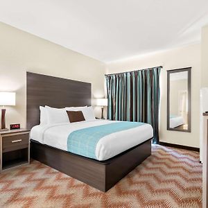 Suite mit Kingsize-Bett für Gäste mit Behinderungen