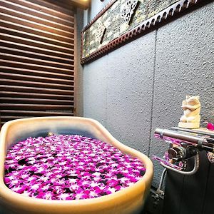 Zimmer mit zwei Einzelbetten