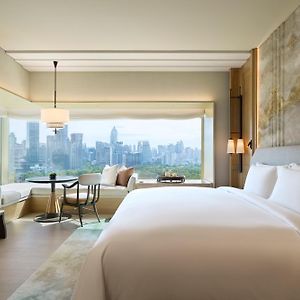 Deluxe Eck-Zimmer mit Kingsize-Bett