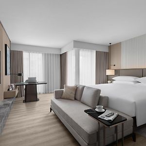 Premier Studio mit Kingsize-Bett auf den oberen Etagen