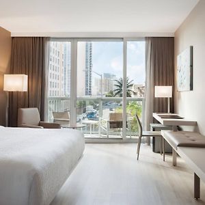 Deluxe Zimmer mit Kingsize-Bett