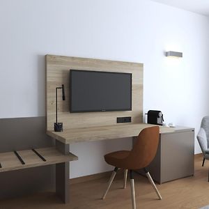 Standard Zimmer mit Kingsize-Bett