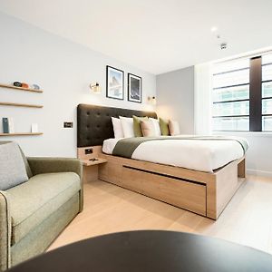 Studio mit Queensize-Bett