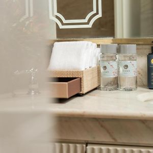 Grand Deluxe Zimmer mit Kingsize-Bett