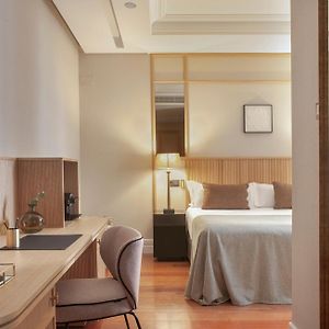 Standard Zimmer mit Kingsize-Bett