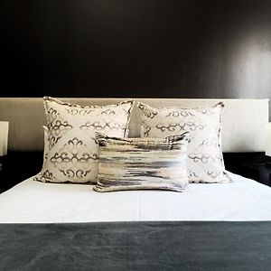 4 On Varneys Guest House