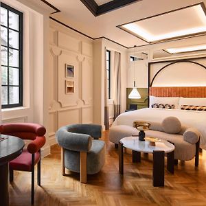Eck-Suite mit Kingsize-Bett
