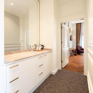 Standard Zimmer mit Kingsize-Bett