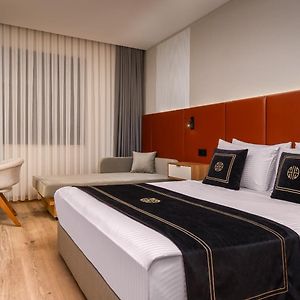 Zimmer mit Kingsize-Bett für Gäste mit Behinderungen