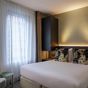 Zimmer mit Kingsize-Bett