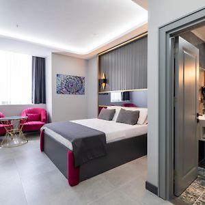 Zimmer mit Kingsize-Bett