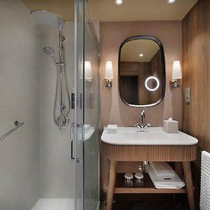 Deluxe Zimmer mit Kingsize-Bett