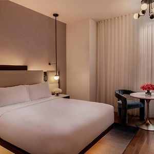 Deluxe Zimmer mit Kingsize-Bett