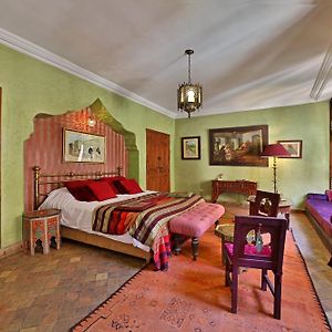 Großes Zimmer