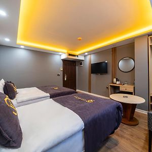 Familien-Zimmer mit Kingsize-Bett