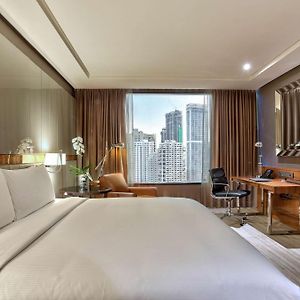 Zimmer mit Kingsize-Bett