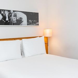 Zimmer mit Queensize-Bett