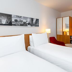 Zimmer mit zwei Einzelbetten