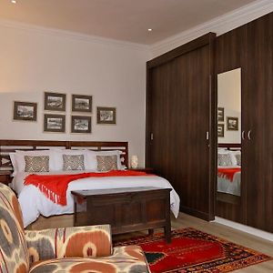 Deluxe Studio