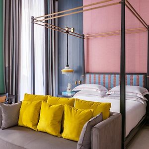 Deluxe Zimmer mit Kingsize-Bett
