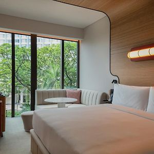 Zimmer mit Kingsize-Bett
