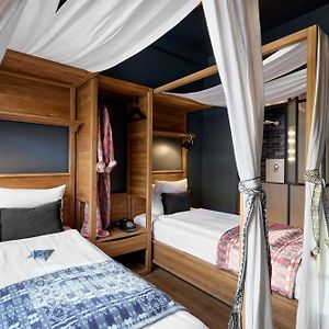 Zimmer mit zwei Einzelbetten