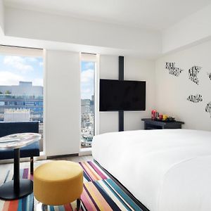 Gästezimmer mit Kingsize-Bett