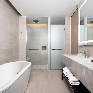 Deluxe Zimmer mit Kingsize-Bett