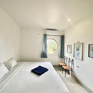 Kohchang Stayin Premium Hotel In Beach Street Market
