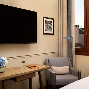 Deluxe Zimmer mit Kingsize-Bett
