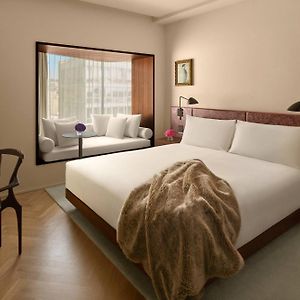 Deluxe Zimmer mit Kingsize-Bett