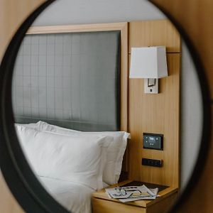 Standard Zimmer mit Kingsize-Bett