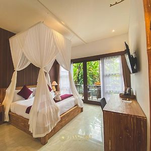 Deluxe Zimmer mit Kingsize-Bett