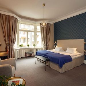 Compact Zimmer mit Kingsize-Bett im Nebengebäude