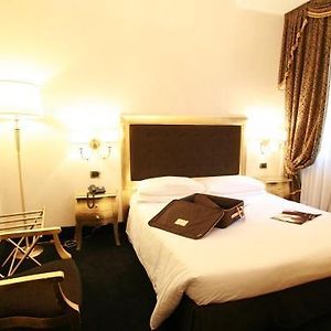 Deluxe Zimmer mit Kingsize-Bett