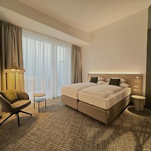 Superior Zimmer mit Kingsize-Bett