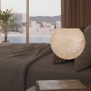 Zimmer mit Kingsize-Bett