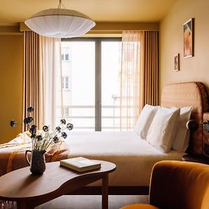 City Studio mit Kingsize-Bett
