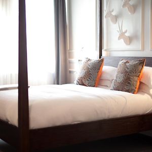 Deluxe Zimmer mit Kingsize-Bett