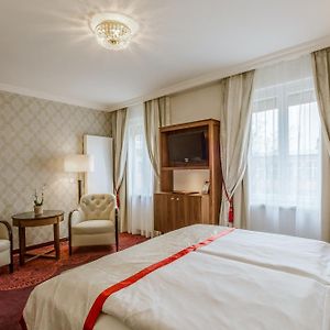 Superior Zimmer mit Kingsize-Bett