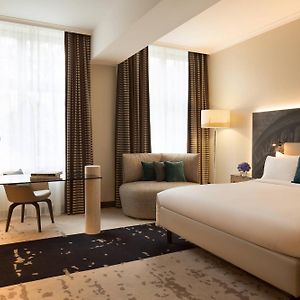 Superior Zimmer mit Kingsize-Bett