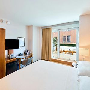 Standard Zimmer mit Kingsize-Bett